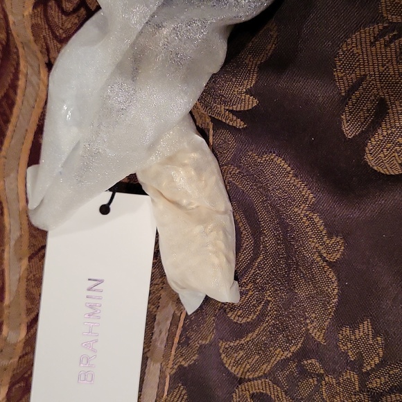 - Brahmin  Hp  chain clip off or around neck chain laynard  color shiny black ⚫️ - Picture 3 of 10